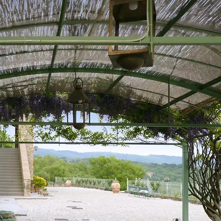Villa Vernazzano Basso Sleeps 16 Pool Wifi Tuoro sul Trasimeno