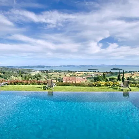 Vernazzano Basso Sleeps 16 Pool Wifi