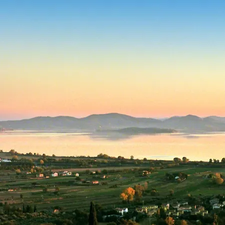 Vernazzano Basso Sleeps 16 Pool Wifi