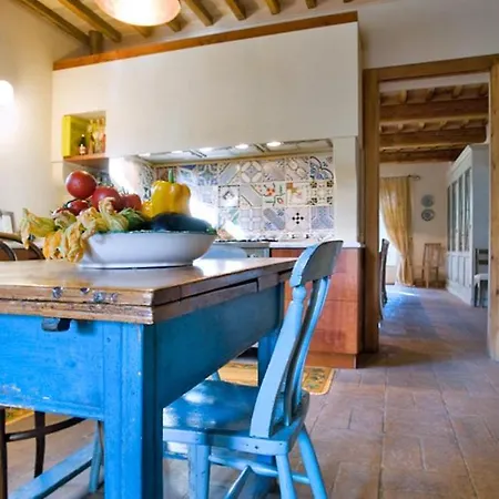 Villa Vernazzano Basso Sleeps 16 Pool Wifi